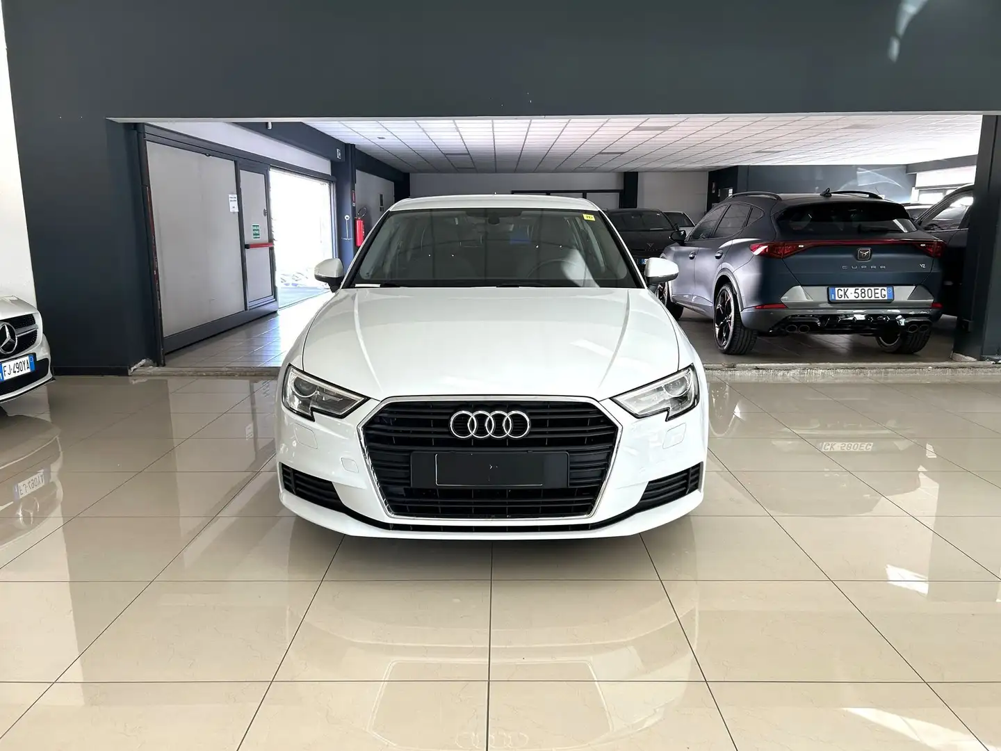 Audi A3 1.6 TDI 116 CV Business Blanco - 2