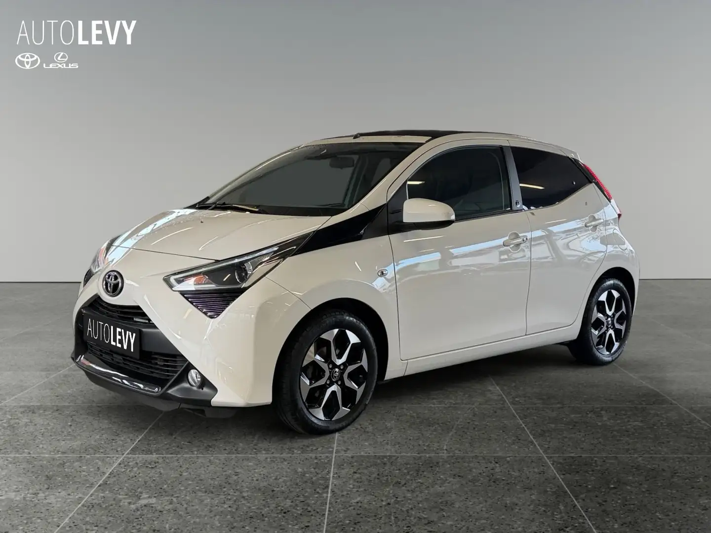 Toyota Aygo 1.0 x-shift Team D *FALTDACH*PDC* Blanc - 2