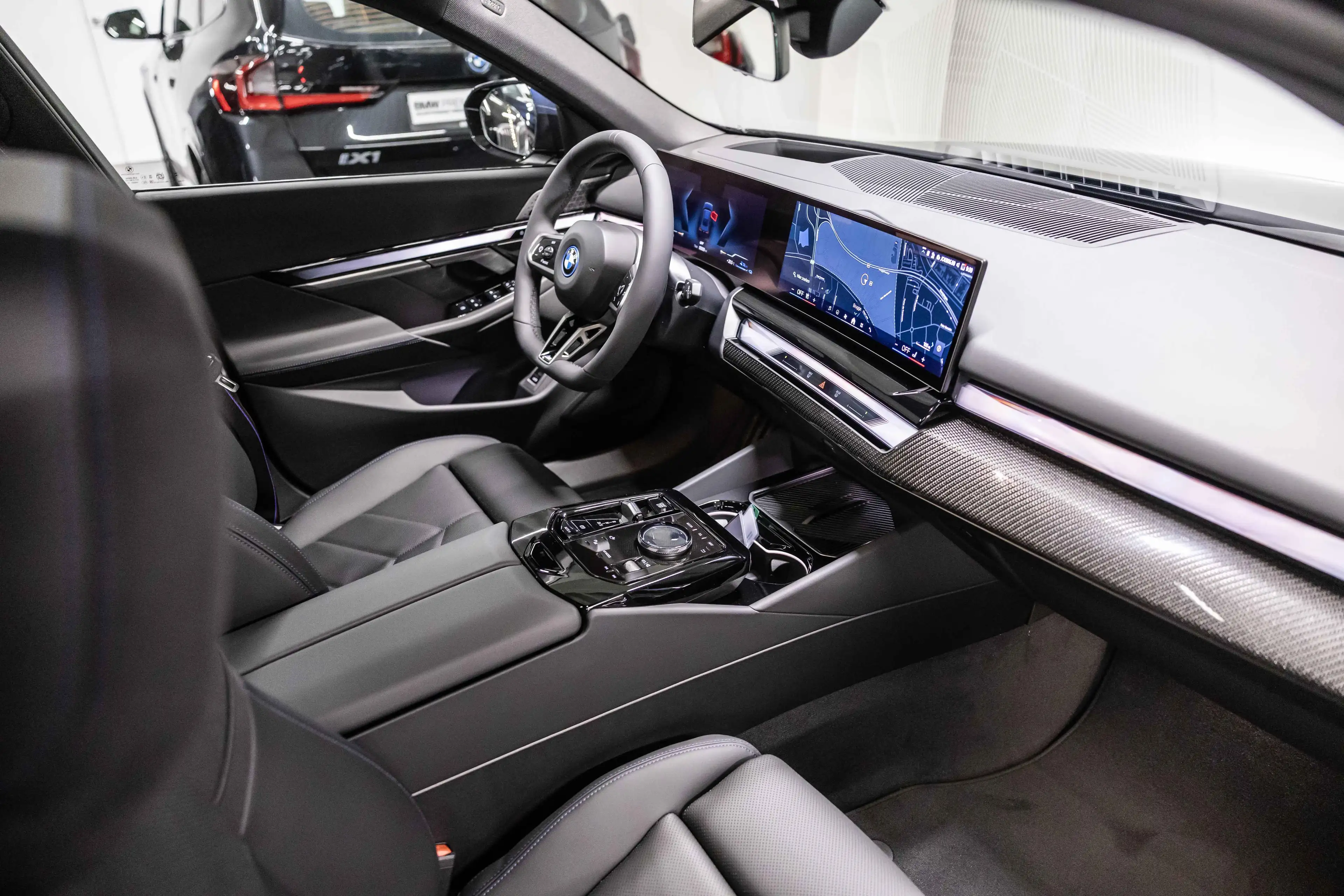 BMW 530 530e Touring M Sport Pro | PANO | B&W | TREKHAAK | — photo 8