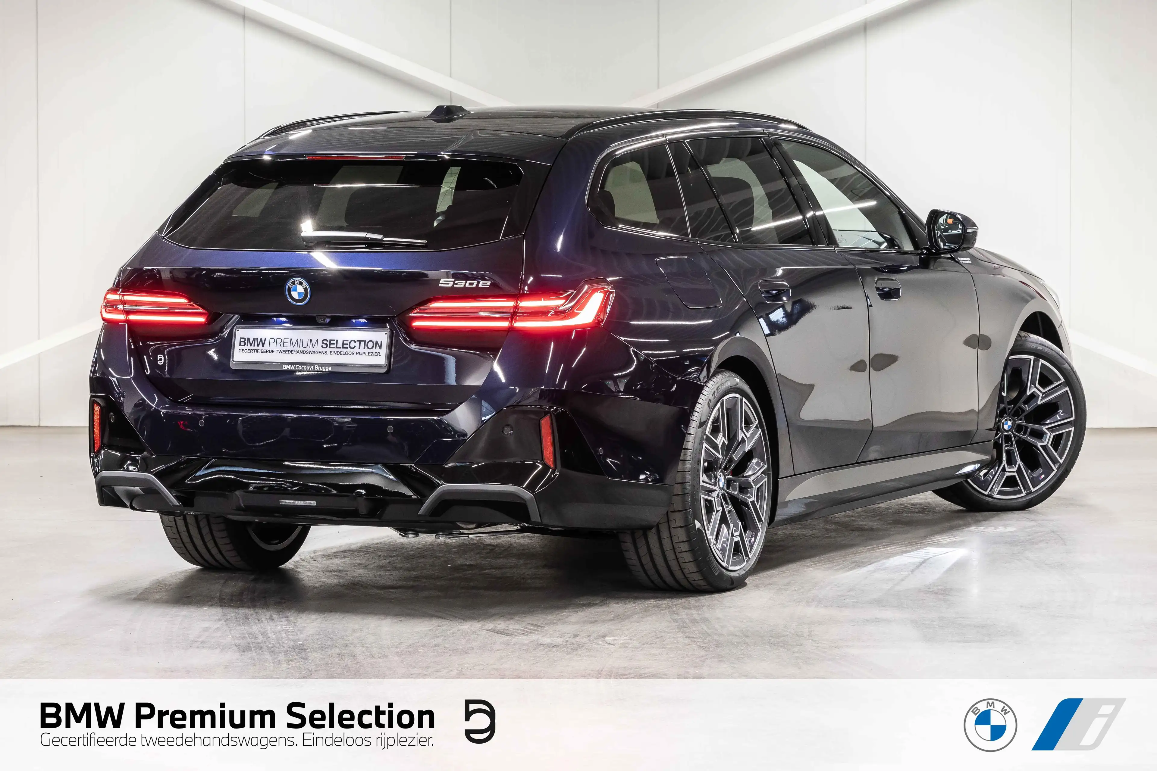 BMW 530 530e Touring M Sport Pro | PANO | B&W | TREKHAAK | — photo 2