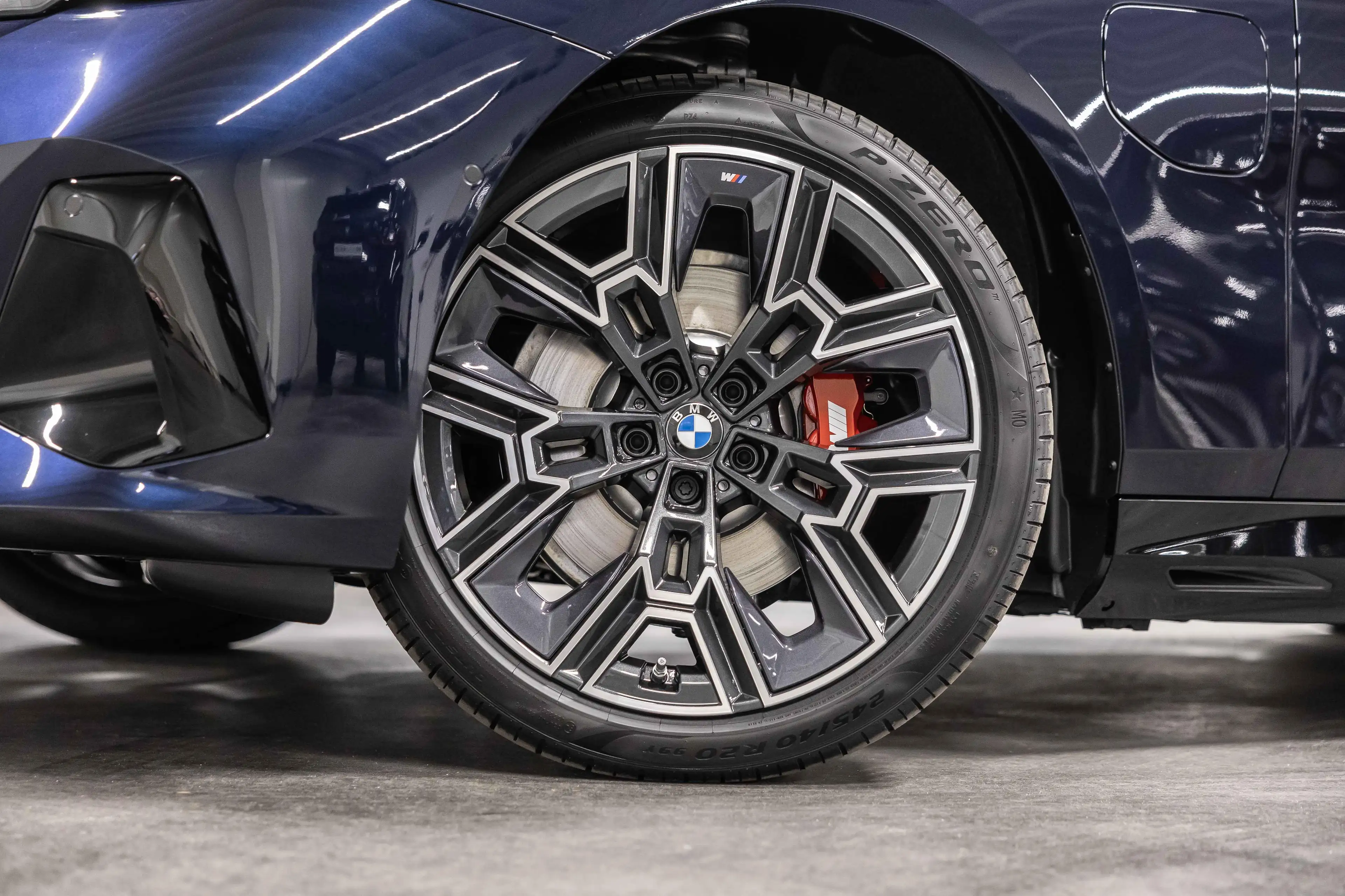 BMW 530 530e Touring M Sport Pro | PANO | B&W | TREKHAAK | — photo 4
