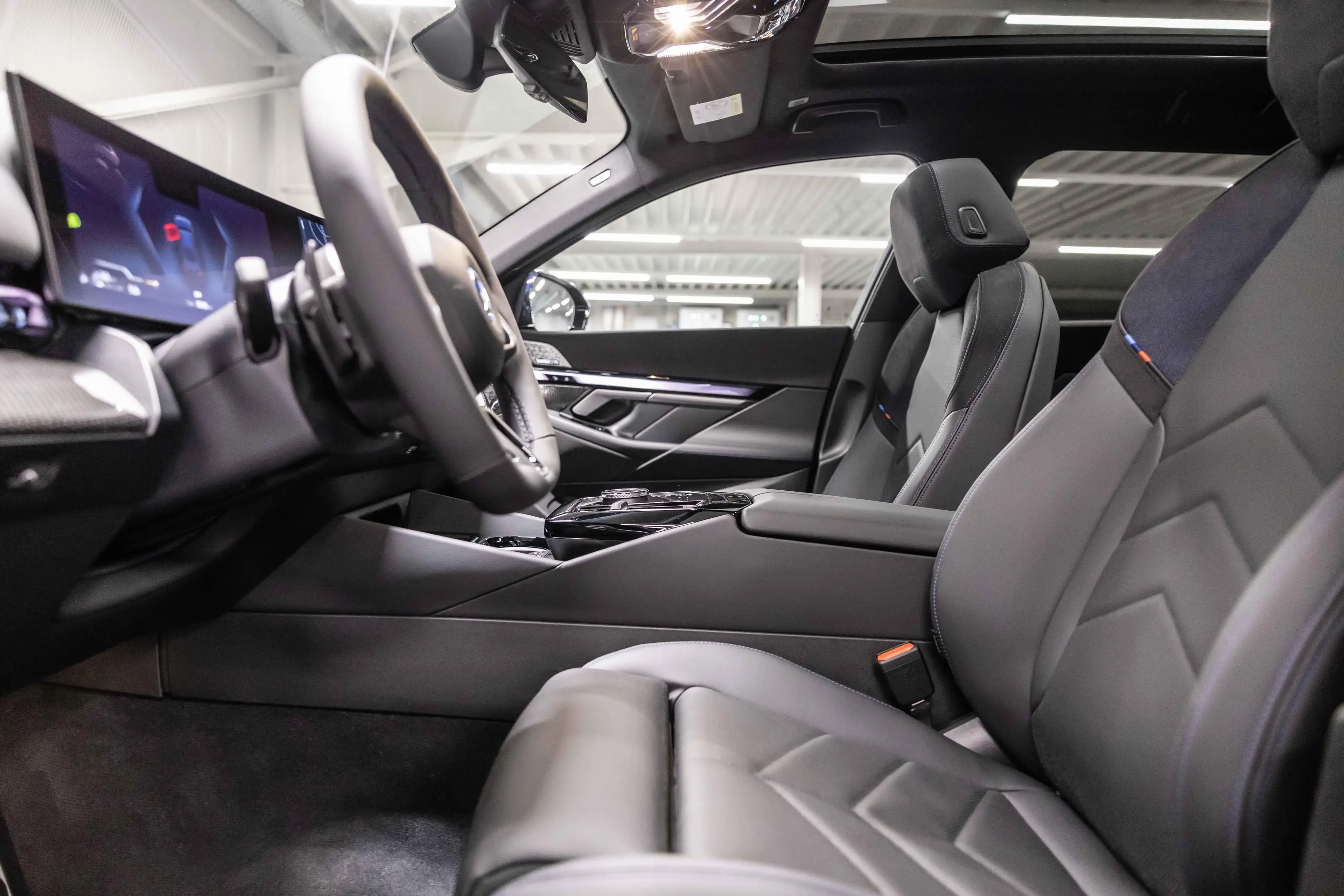 BMW 530 530e Touring M Sport Pro | PANO | B&W | TREKHAAK | — photo 10