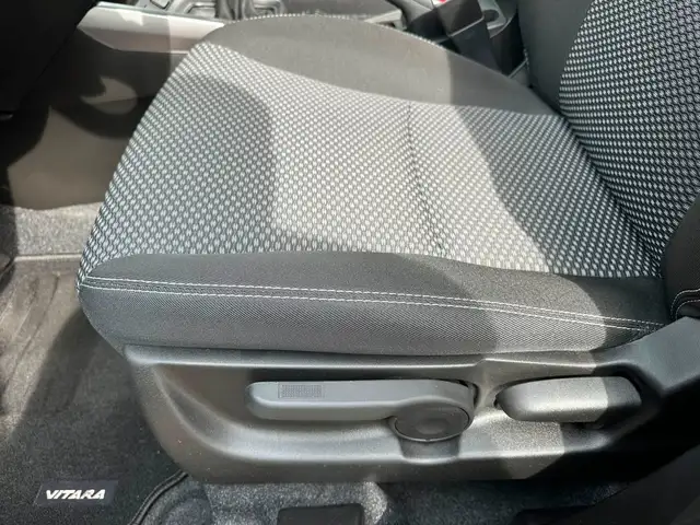 Suzuki Vitara view 12