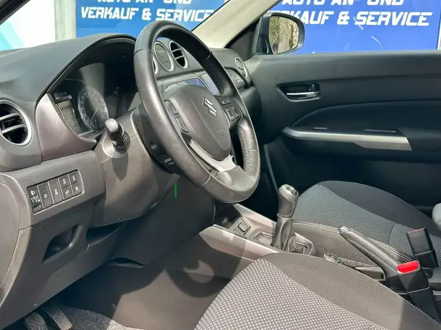 Suzuki Vitara view 10