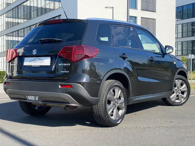 Suzuki Vitara view 3