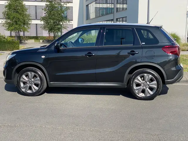 Suzuki Vitara view 5