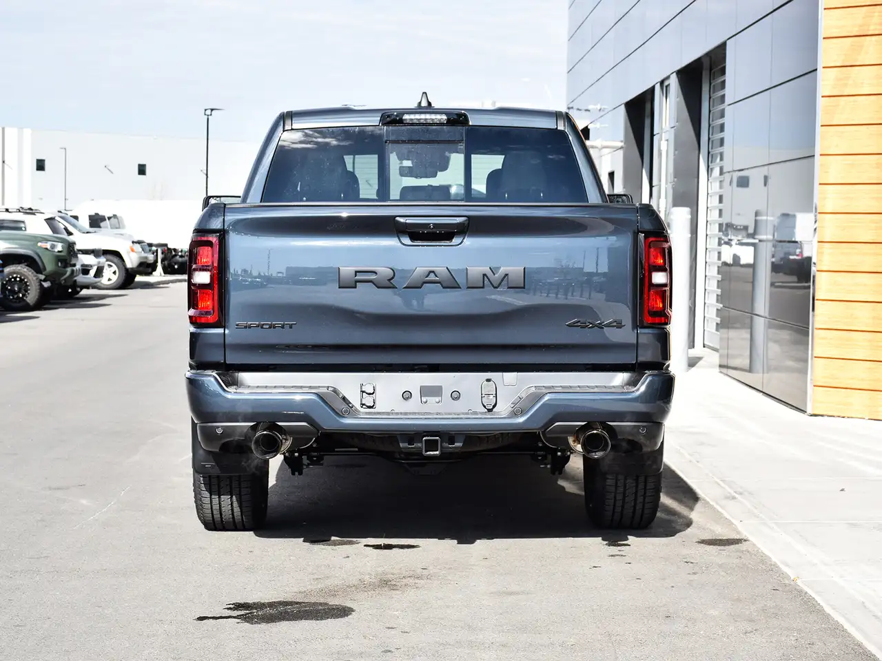 RAM 1500 снимка RAM 1500