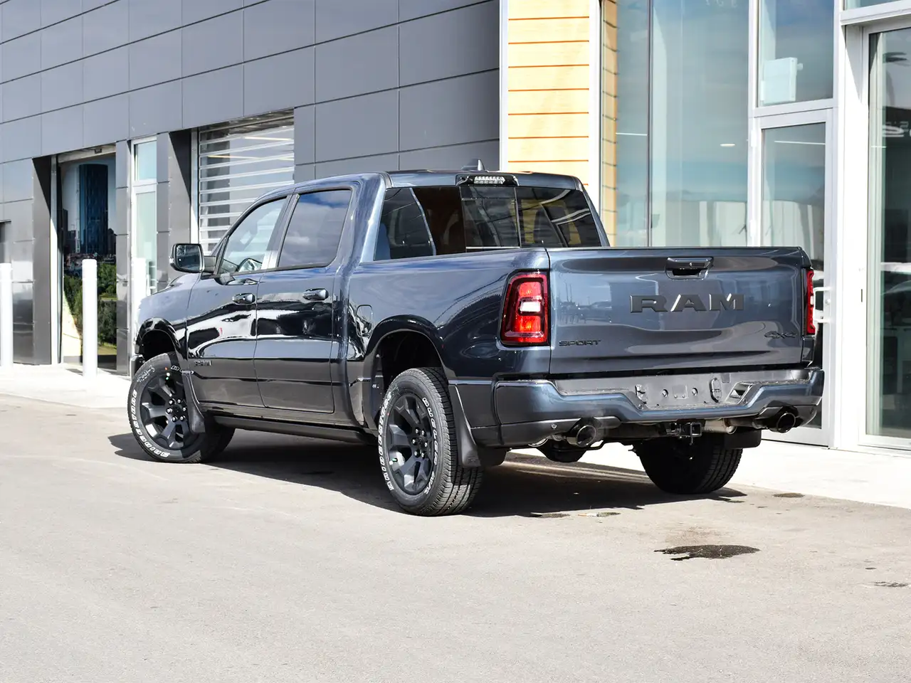 RAM 1500 снимка RAM 1500