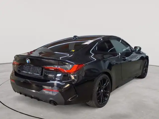 BMW 4 Series view 4