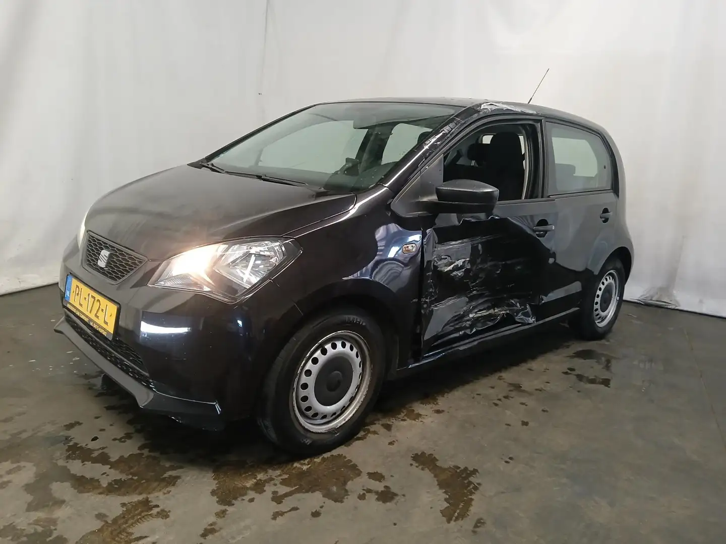 SEAT Mii 1.0 Style Chic SCHADEAUTO!!! Noir - 2