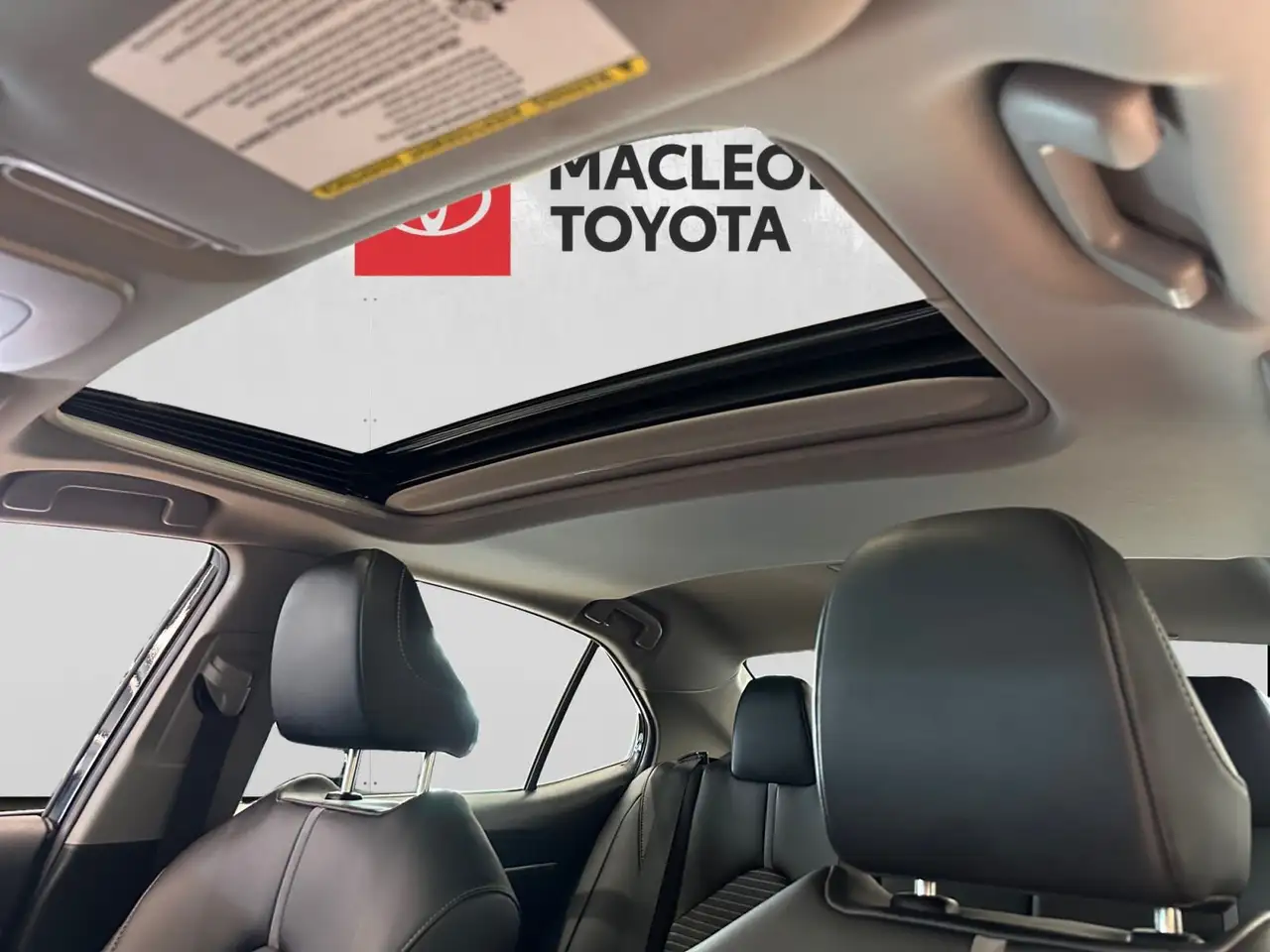Toyota Camry снимка Toyota Camry