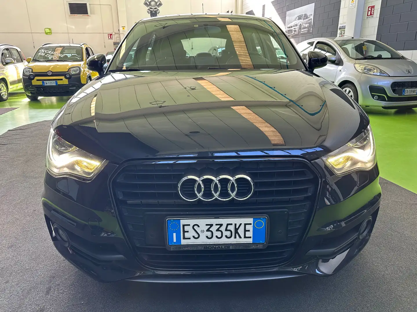 Audi A1 Sportback 1.2 tfsi Admired S-LINE Schwarz - 2