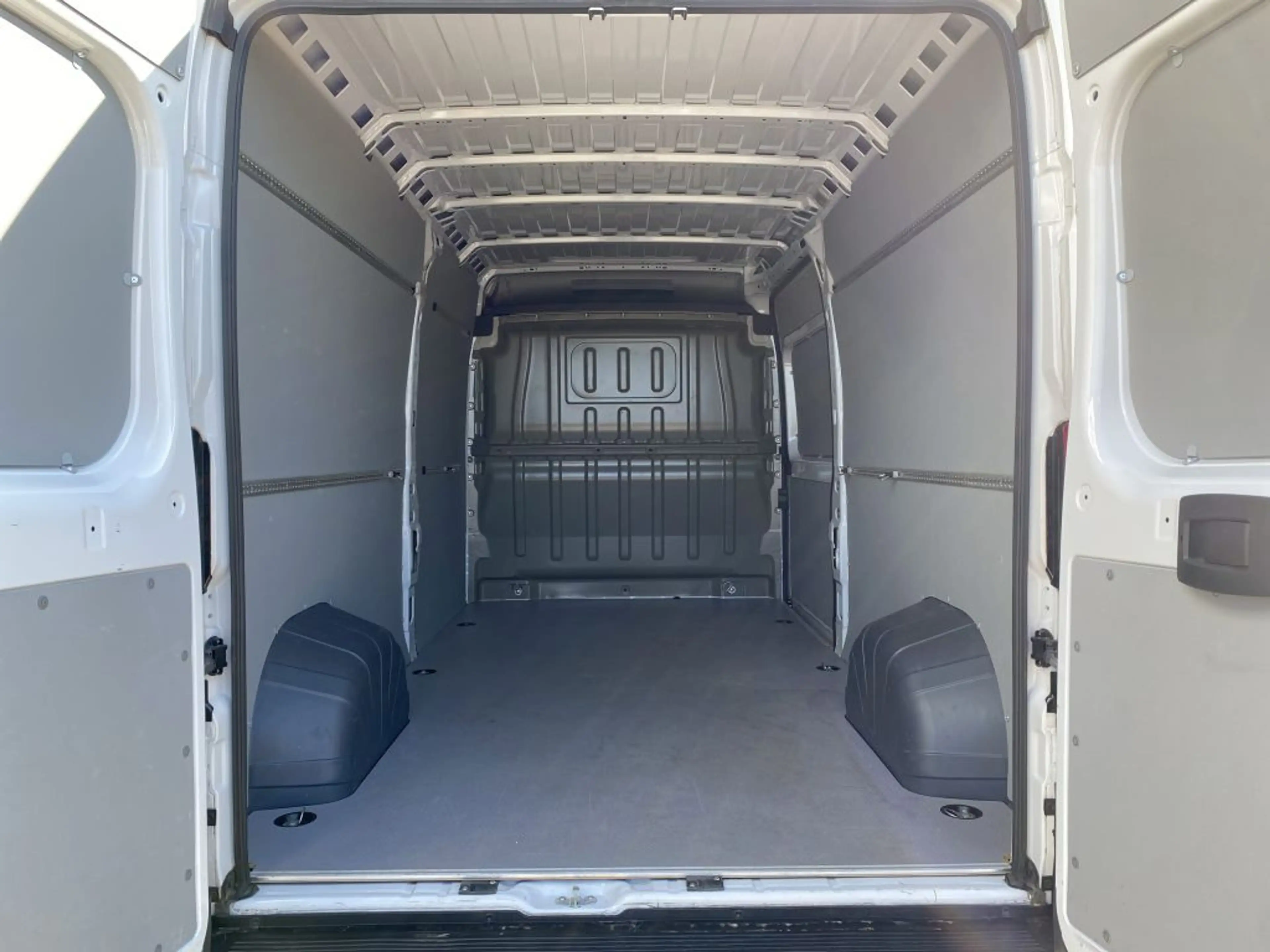 Opel Movano 2.2 BlueHDi 180 L3H2 VA *Navi*Laderaumverkl.* — photo 10