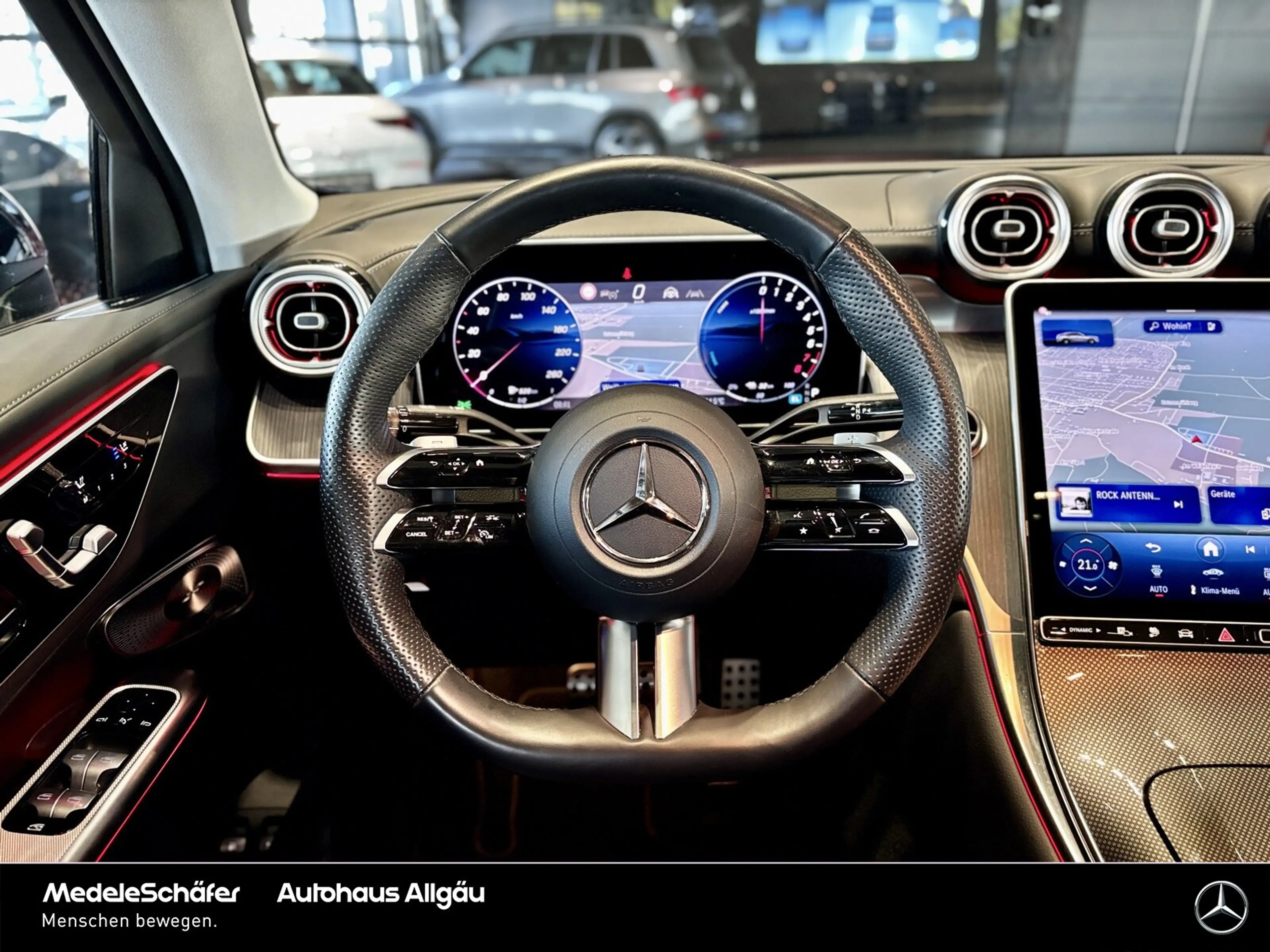 Mercedes-Benz GLC 400 GLC 400 e 4M AMG Night Premium 20" Pano 3D 360° — photo 6