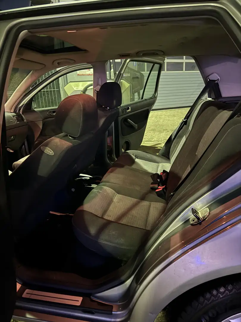 Volkswagen Golf 1.9 TDI Ocean - 2