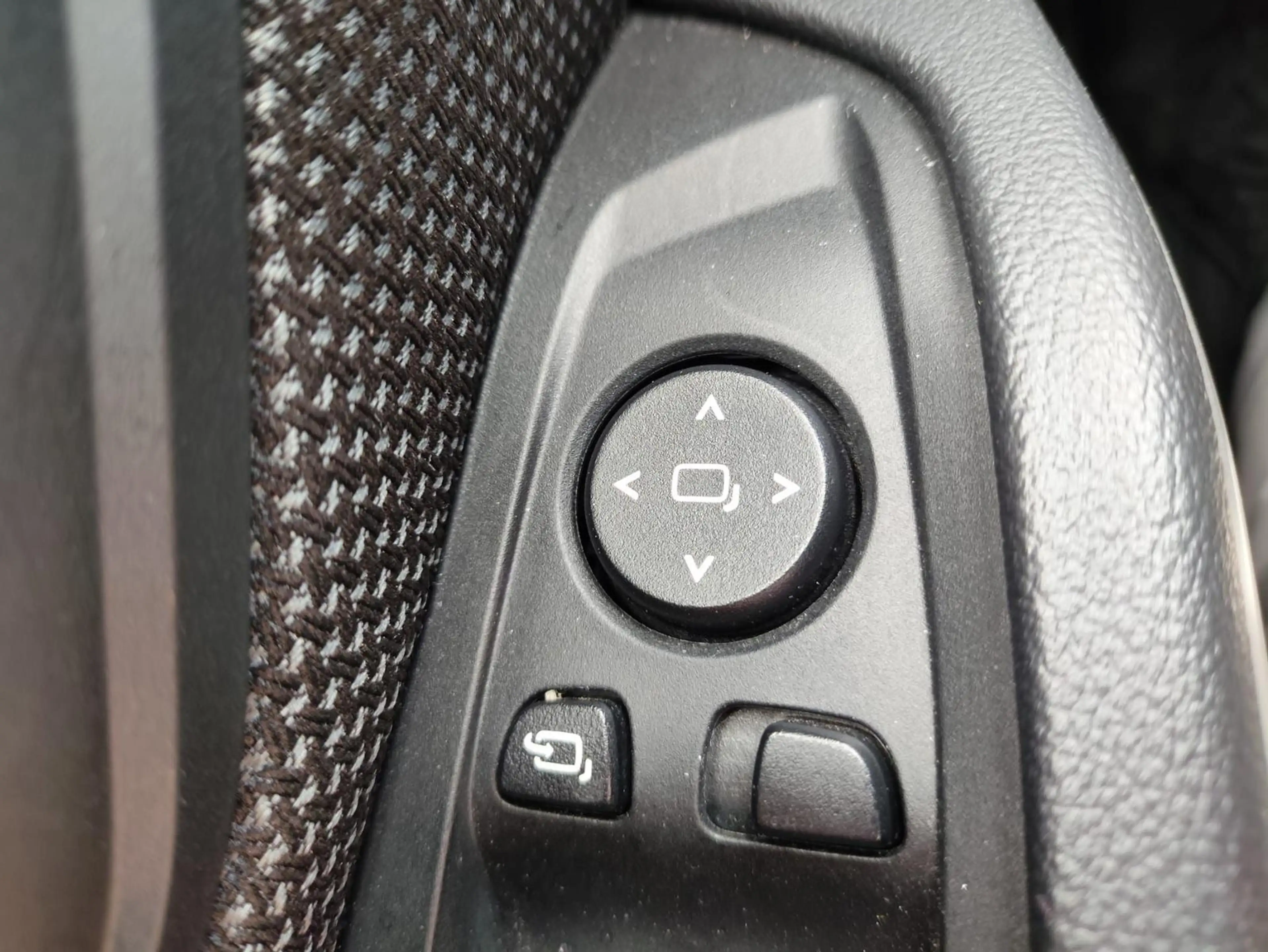 BMW 318 d Touring Widescreen Navi LED Kamera SHZ DAB — photo 16