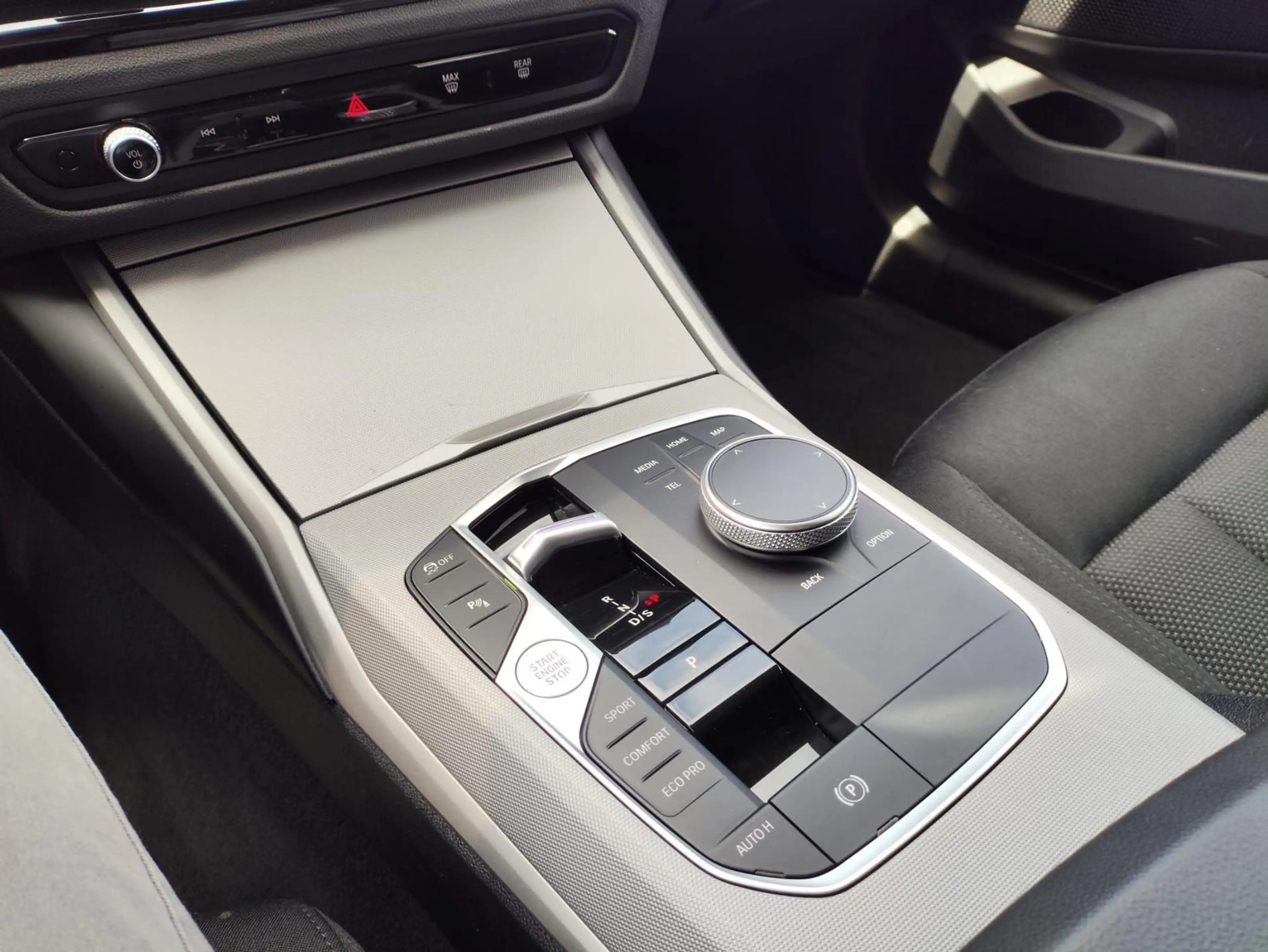 BMW 318 d Touring Widescreen Navi LED Kamera SHZ DAB — photo 14