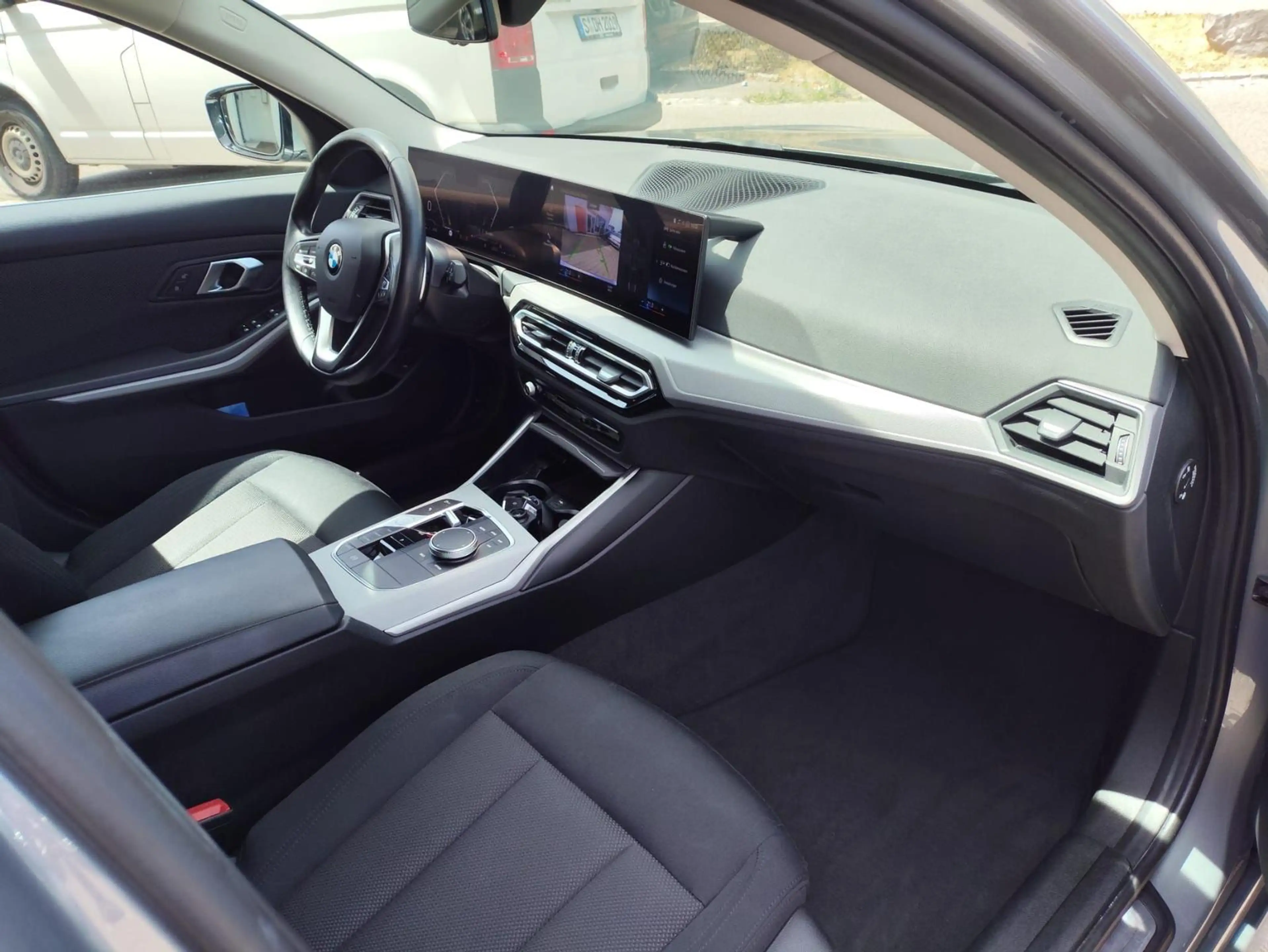 BMW 318 d Touring Widescreen Navi LED Kamera SHZ DAB — photo 9