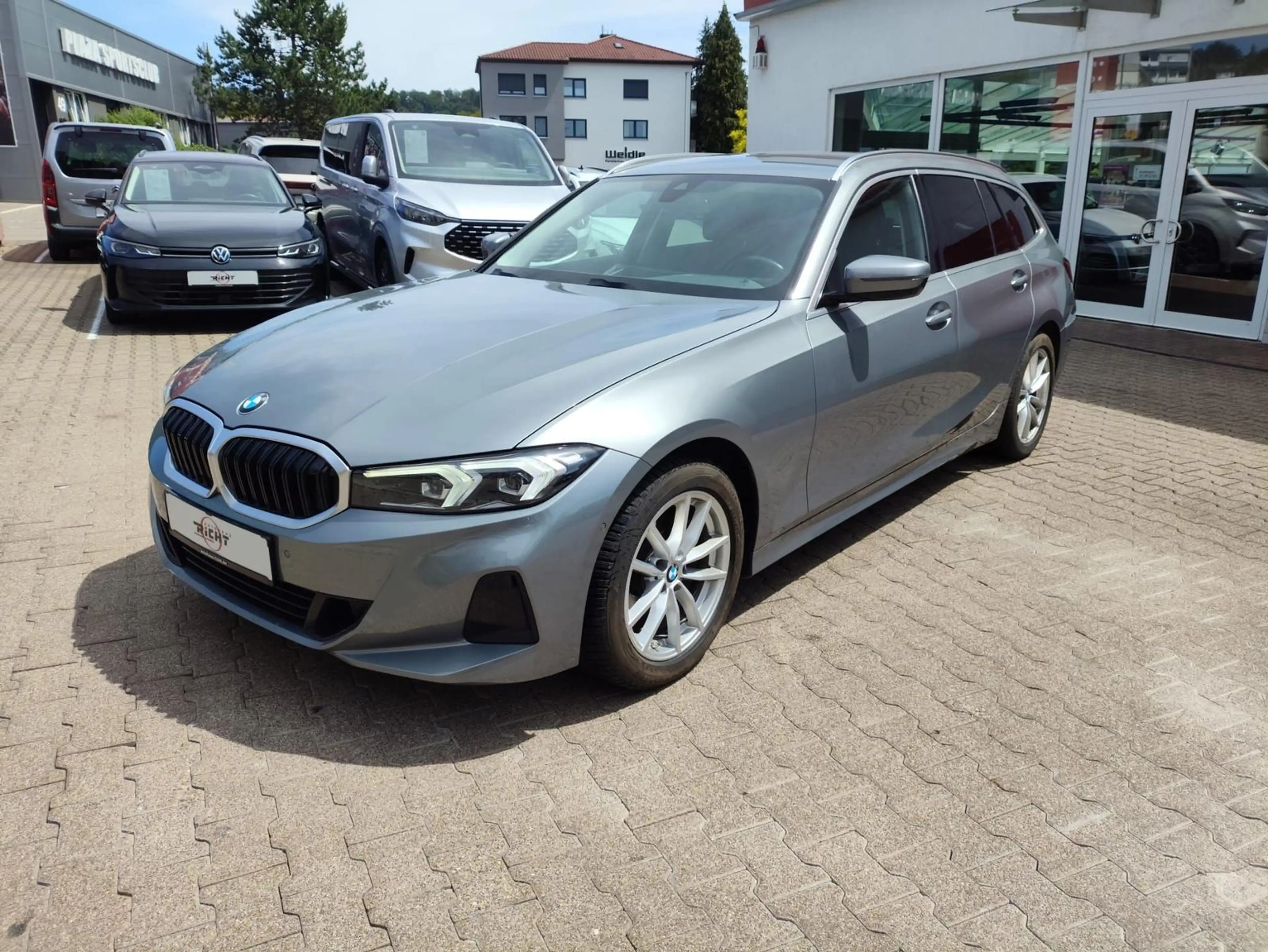 BMW 318 d Touring Widescreen Navi LED Kamera SHZ DAB — photo 3