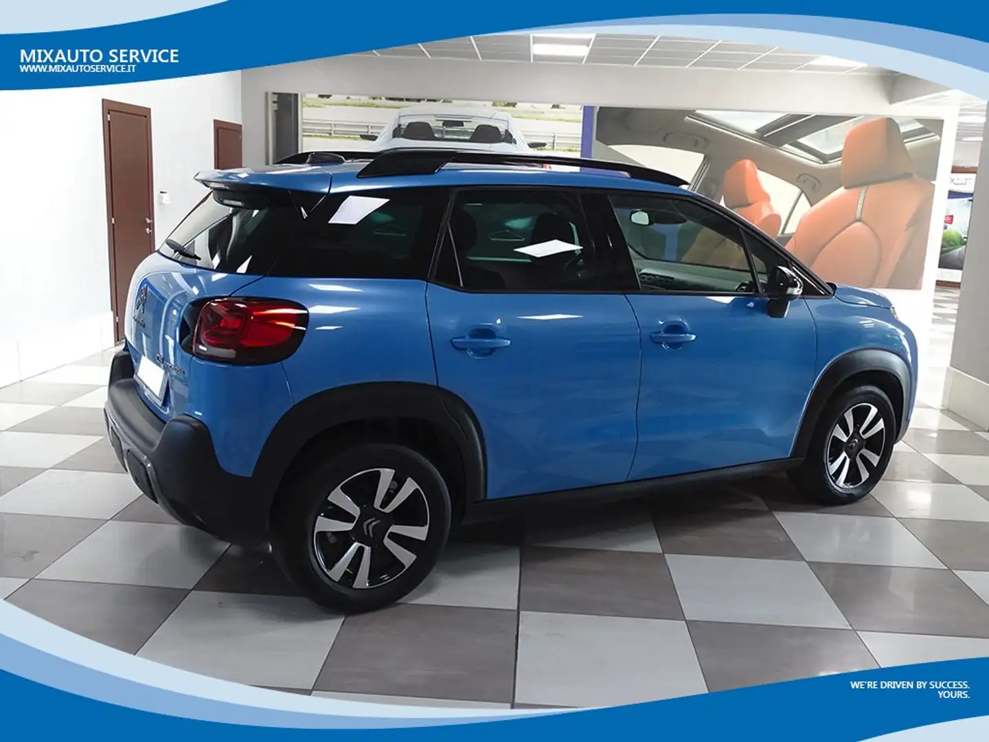 Citroen C3 Aircross 1.2 PureTech 110cv Shine EU6D Синій - 2