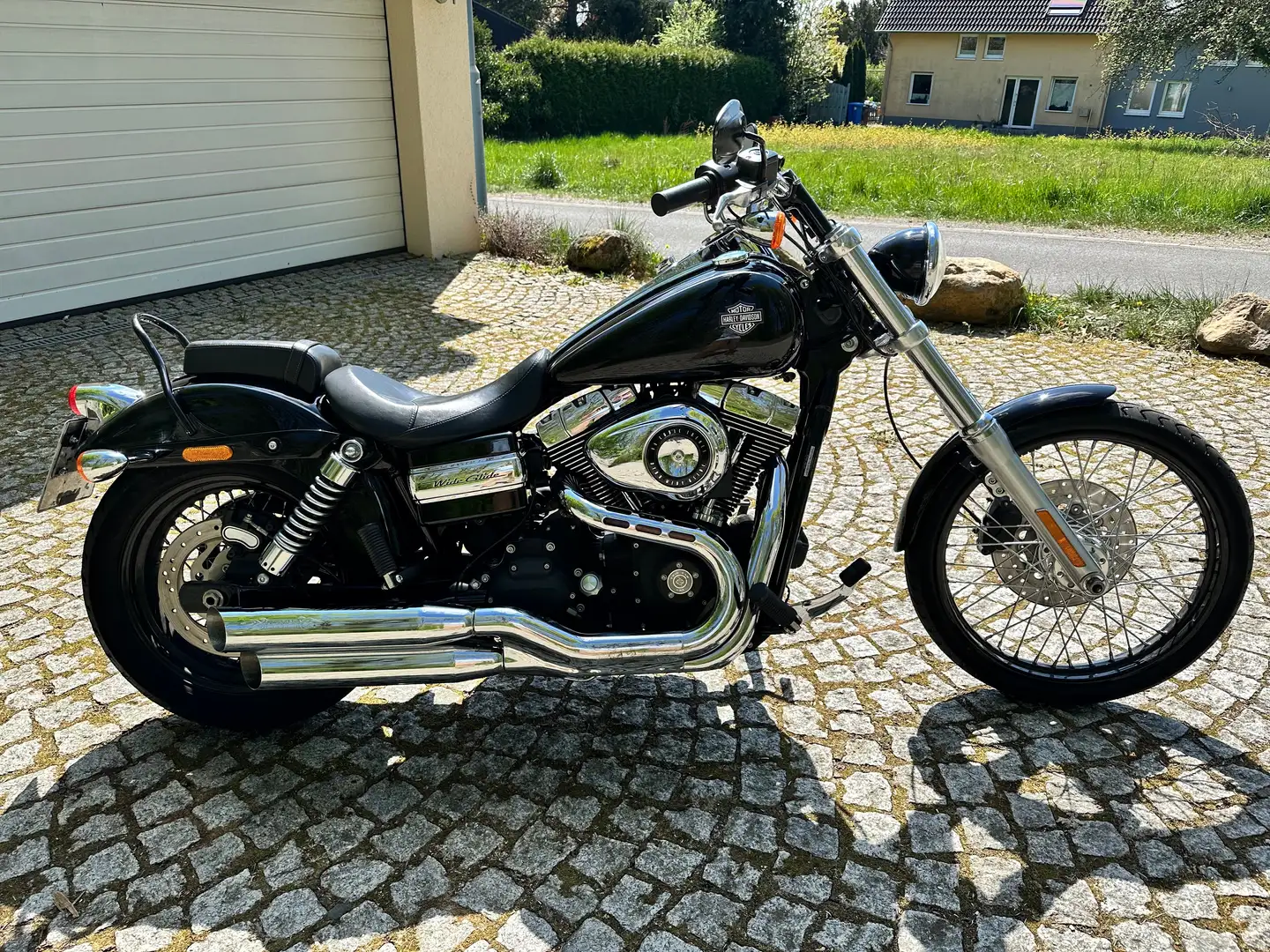 Harley-Davidson Dyna Wide Glide FXDWG Schwarz - 1