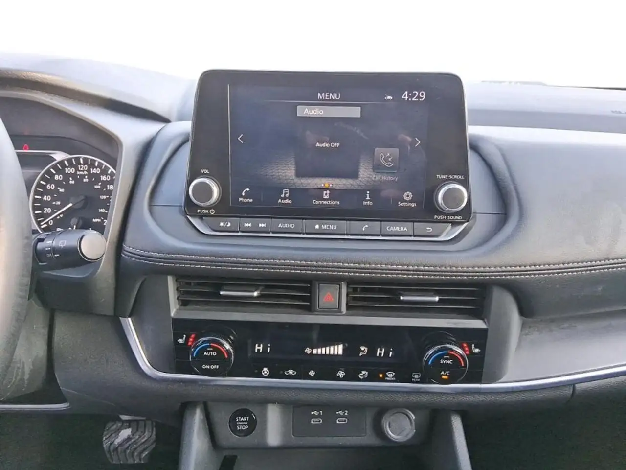 Nissan Rogue снимка Nissan Rogue