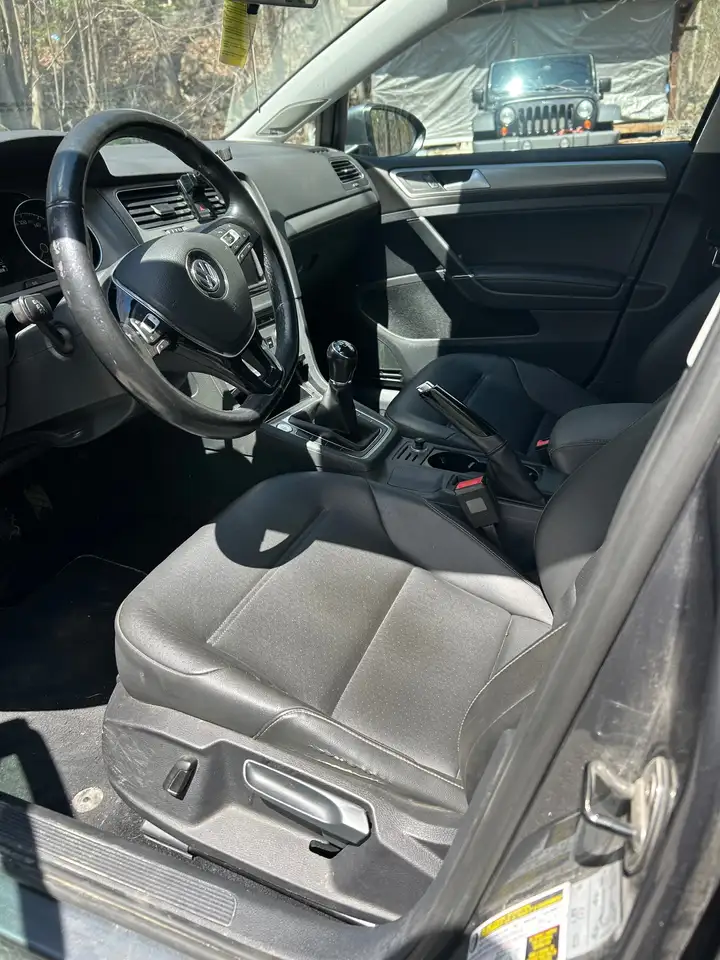 Volkswagen Golf снимка Volkswagen Golf