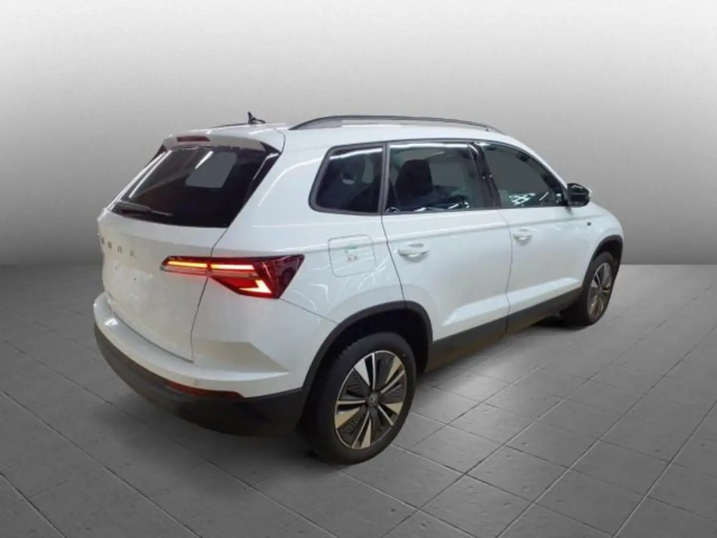 Skoda Karoq Tour 2.0 TDI DSG Virtual Navi Car Play AHK Weiß - 2