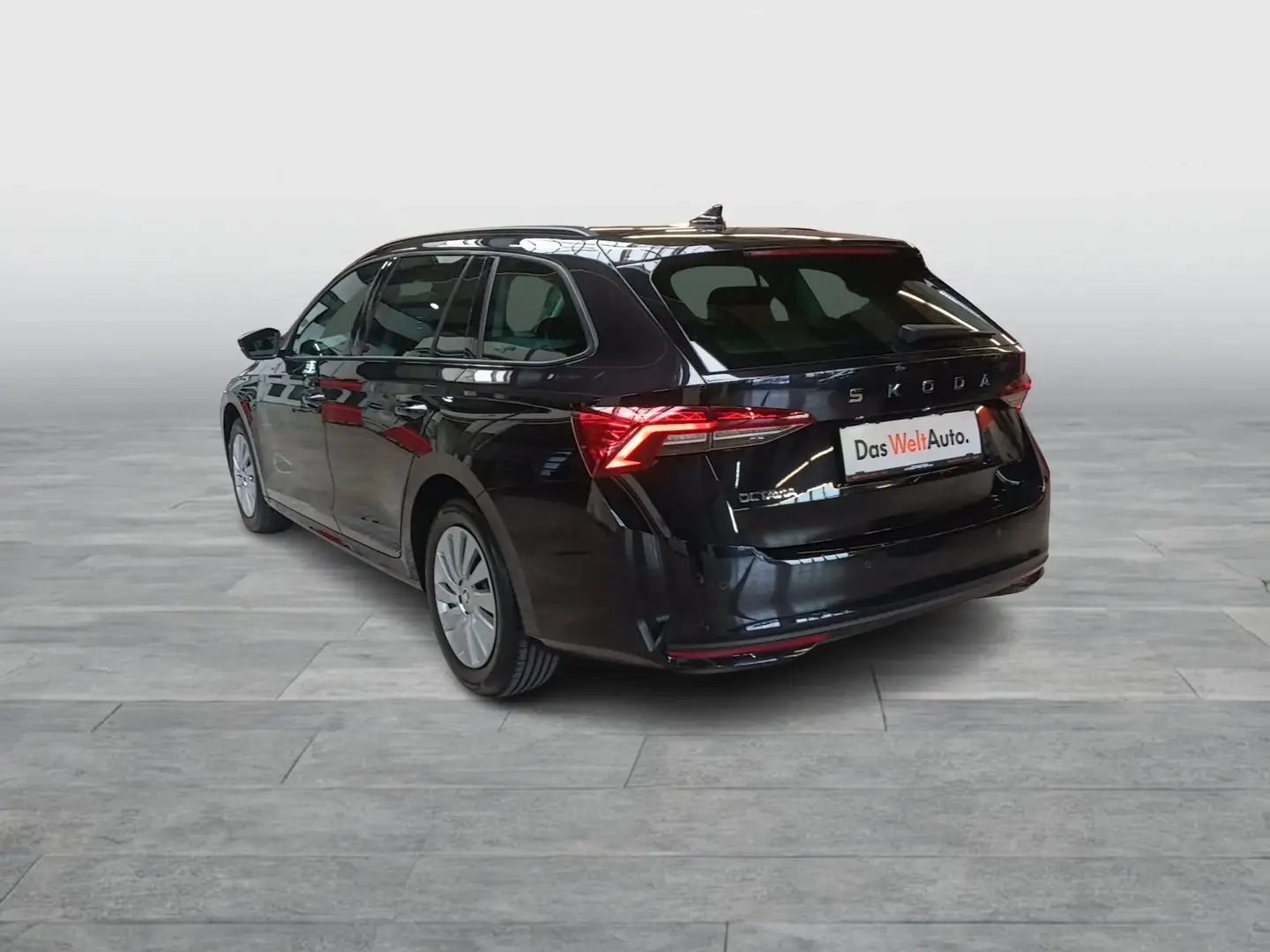 Skoda Octavia Essence TSI Schwarz - 2