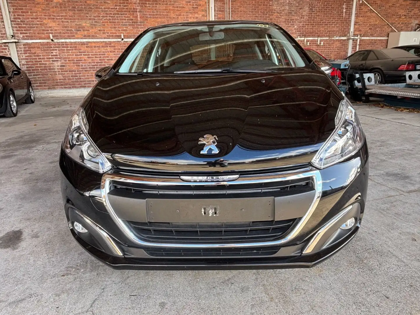 Peugeot 208 Style/NAVI/KLIMA/ÖLPUMPE Schwarz - 2