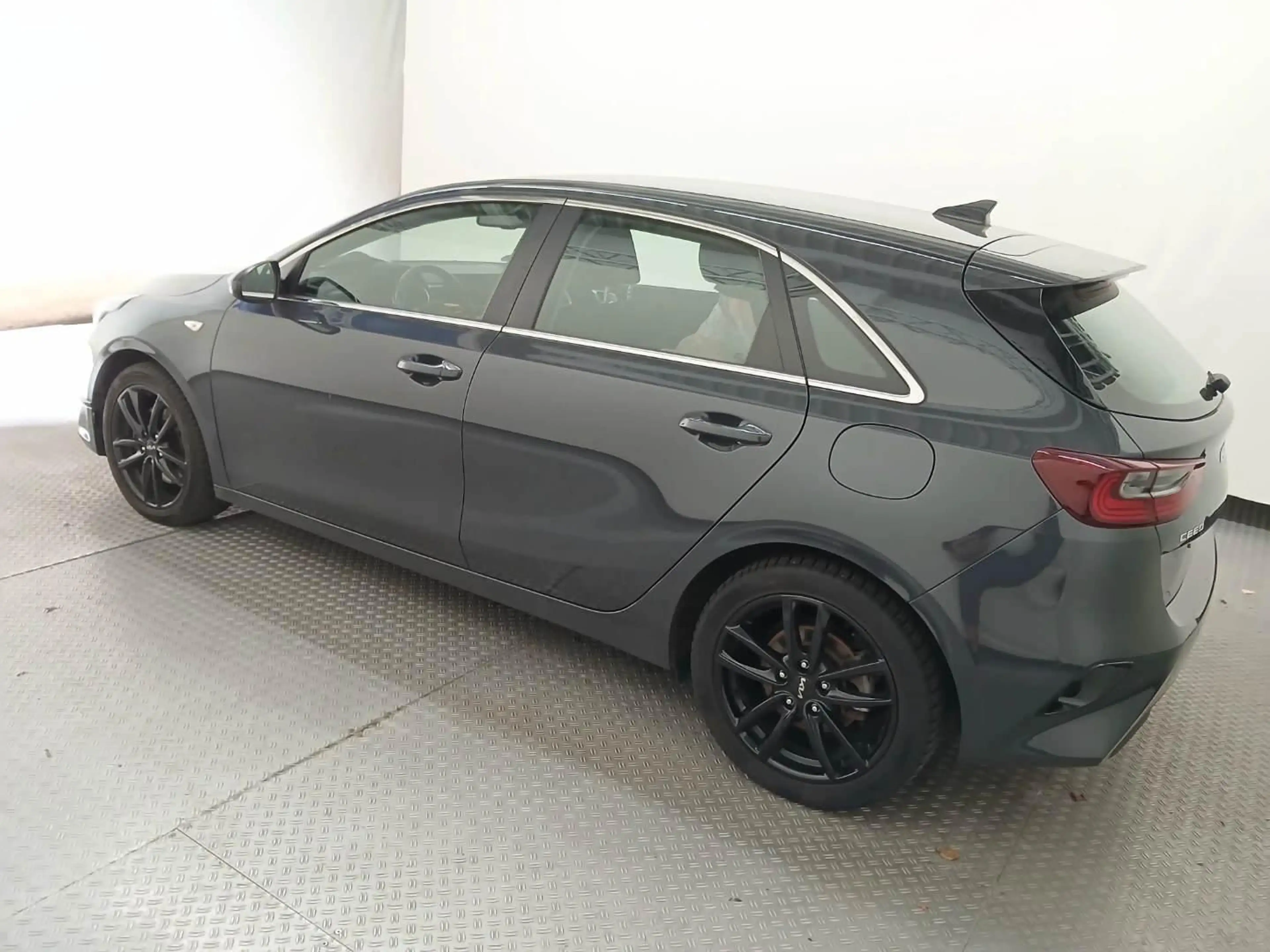 Kia Ceed / cee'd Vision 1.5 T-GDI RFK DAB Navi Klimaauto. — photo 13