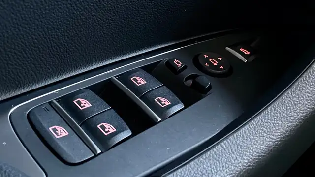 BMW X4 view 21