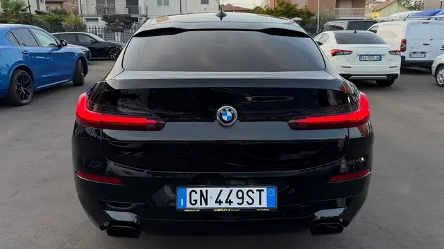 BMW X4 view 7