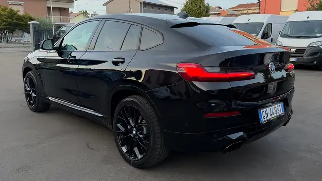 BMW X4 view 6