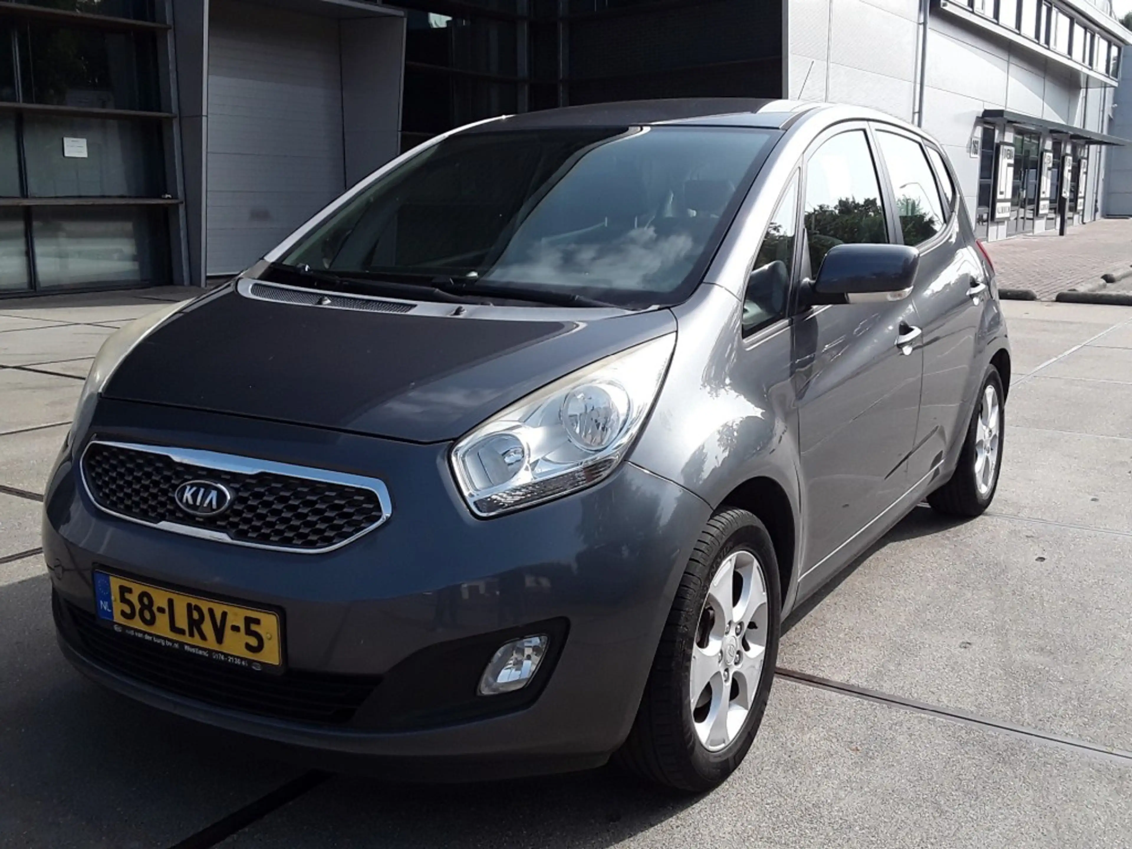 Kia Venga 1.6 CVVT X-ECUTIVE — photo 12