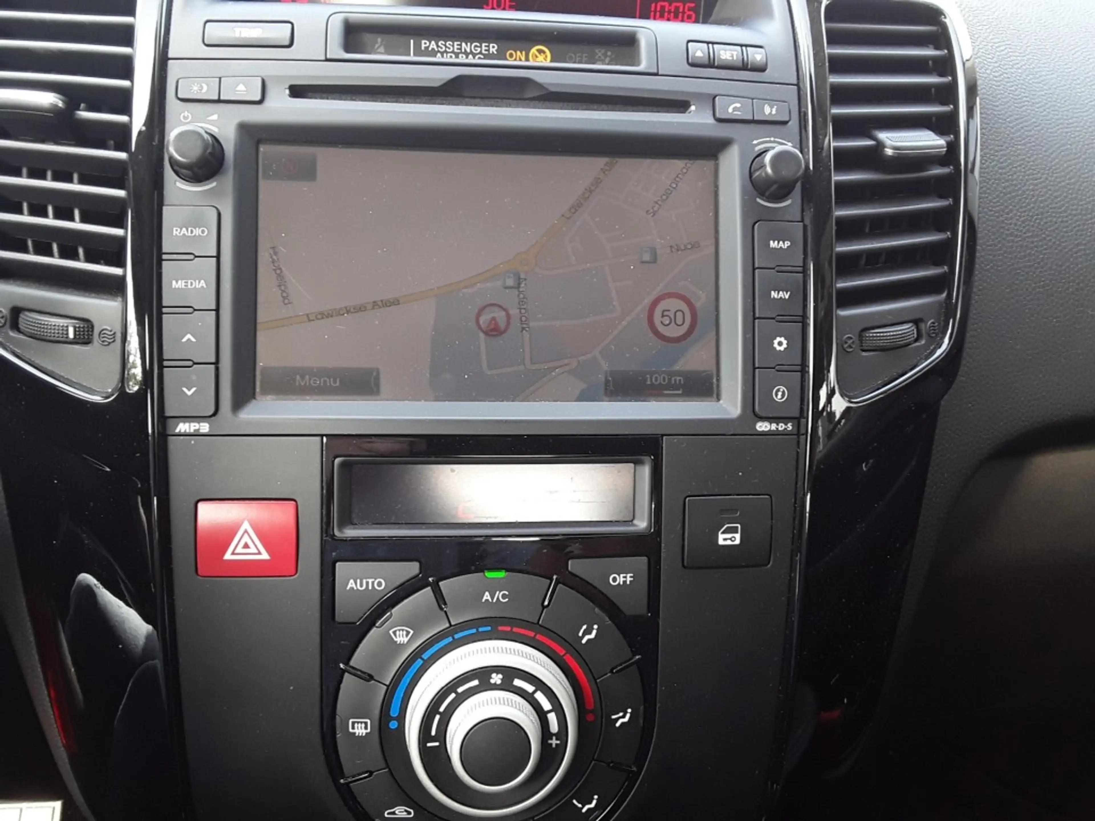 Kia Venga 1.6 CVVT X-ECUTIVE — photo 6