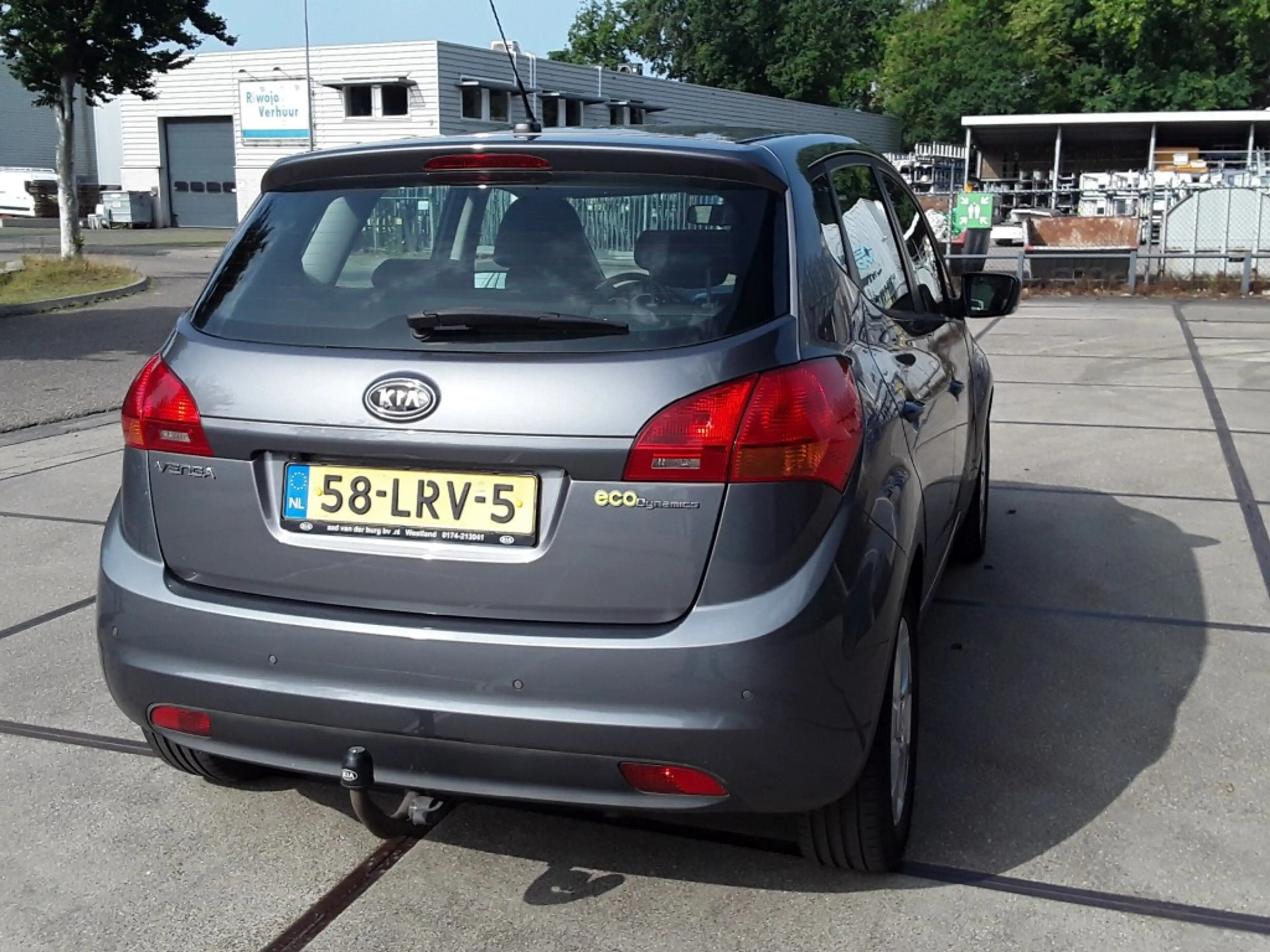 Kia Venga 1.6 CVVT X-ECUTIVE — photo 4