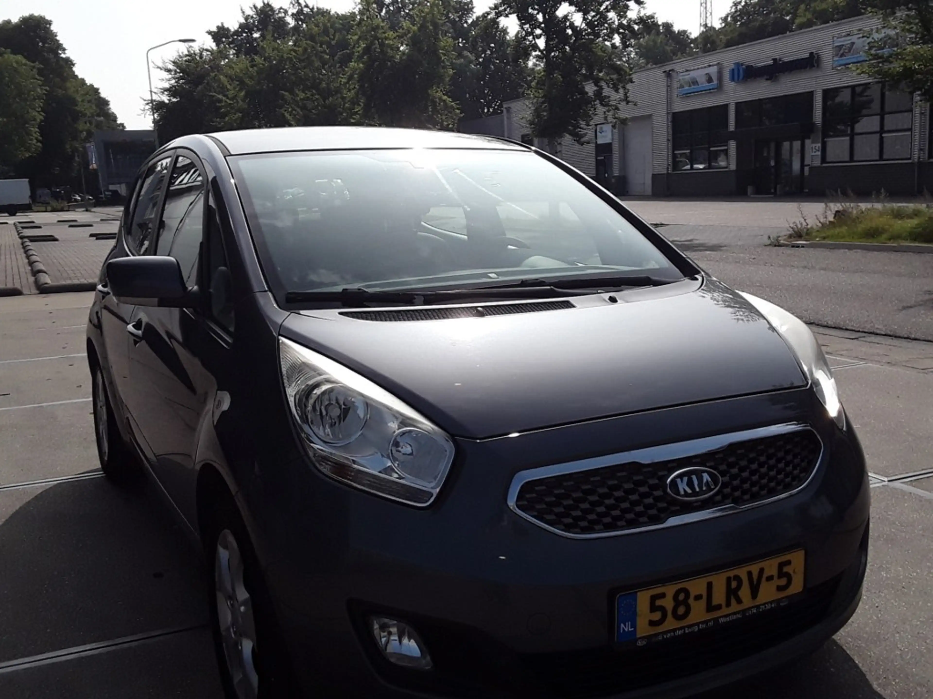 Kia Venga 1.6 CVVT X-ECUTIVE — photo 11