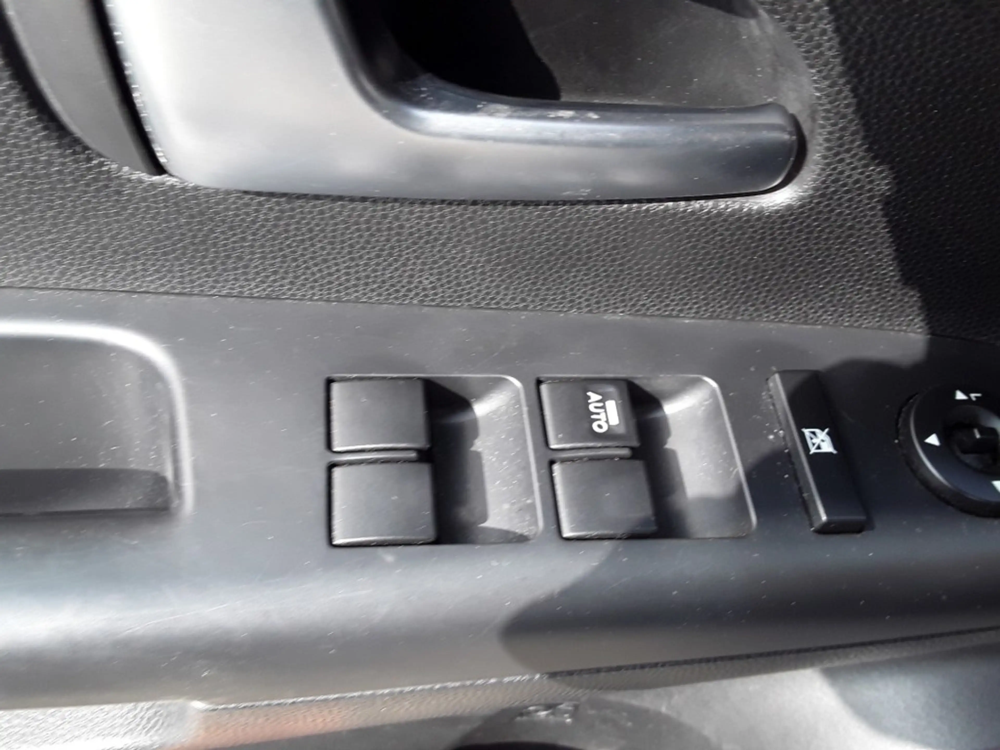 Kia Venga 1.6 CVVT X-ECUTIVE — photo 7