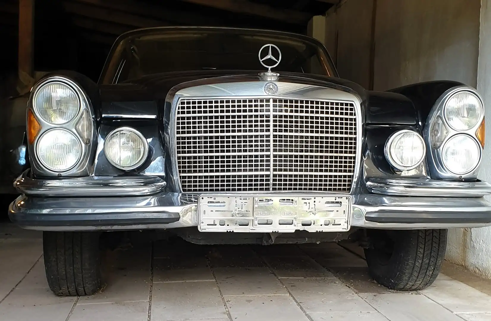 Mercedes-Benz 280 SE Coupé 3.5, W111. Deutsche Erstauslieferung. Negru - 2