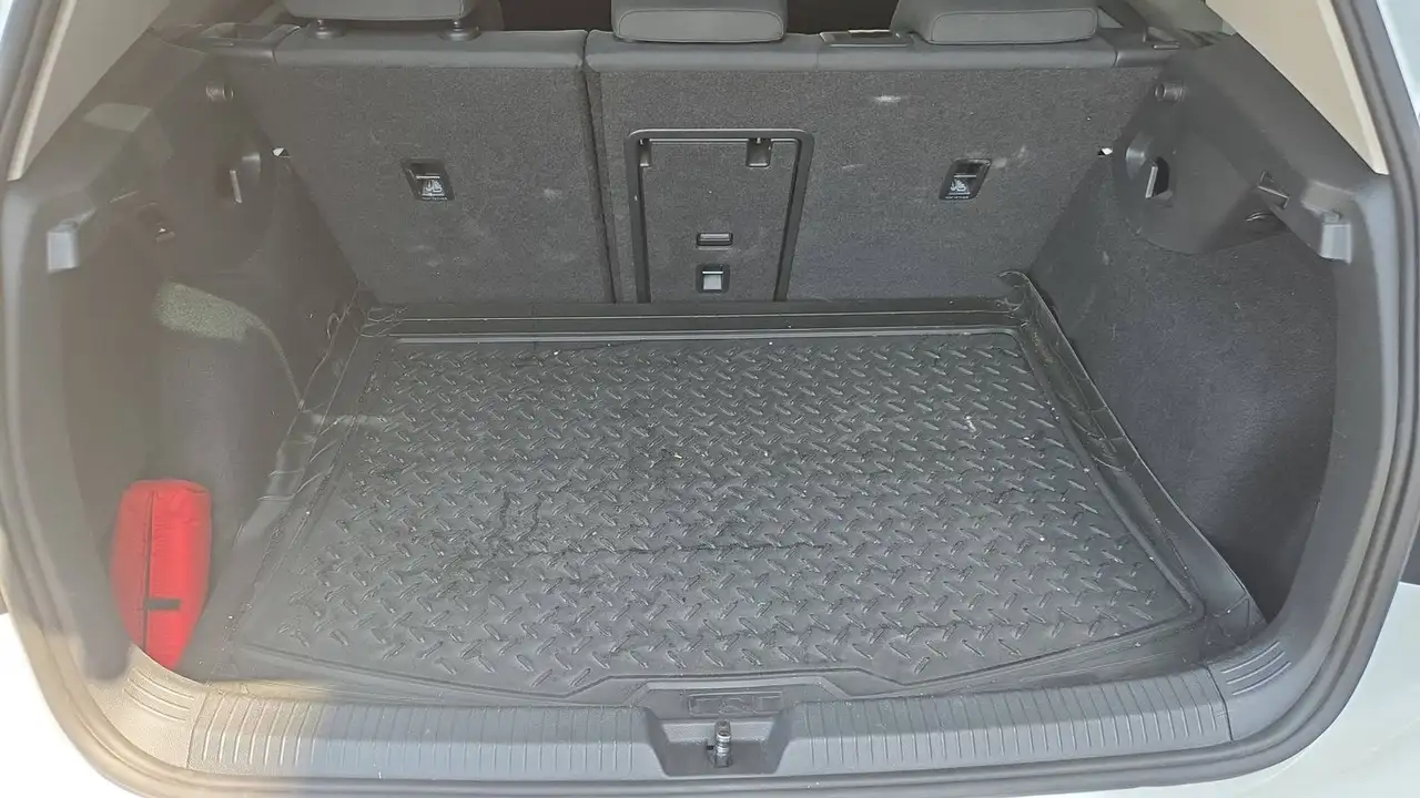 Volkswagen Golf Standard Model — photo 14