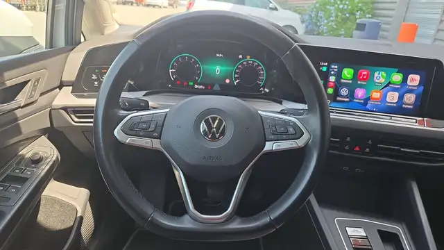 Volkswagen Golf view 24