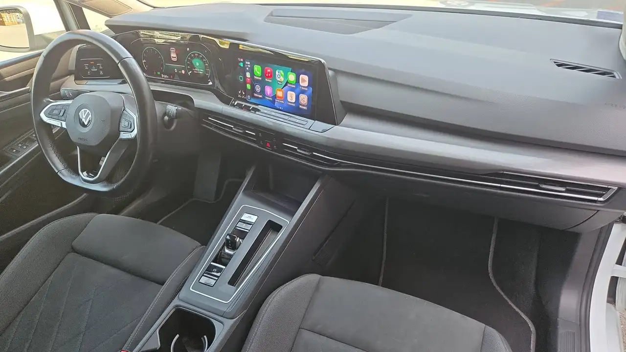 Volkswagen Golf Standard Model — photo 10