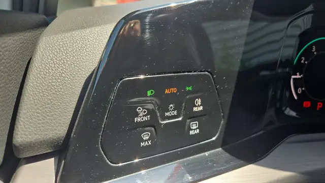 Volkswagen Golf view 29