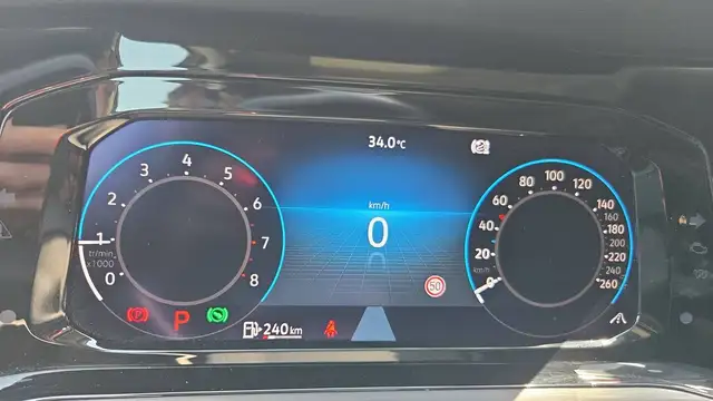 Volkswagen Golf view 12