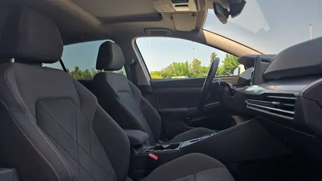 Volkswagen Golf view 26