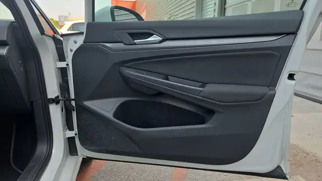 Volkswagen Golf view 22
