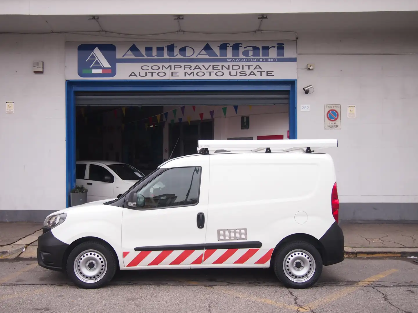 Fiat Doblo 1.4TJET NAT.POWER ATTREZZATO Bianco - 2