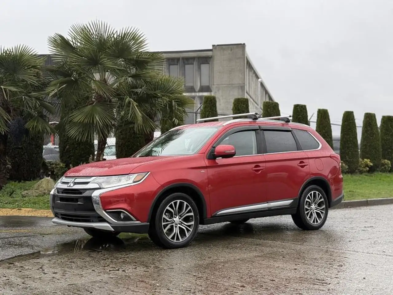 Mitsubishi Outlander снимка Mitsubishi Outlander
