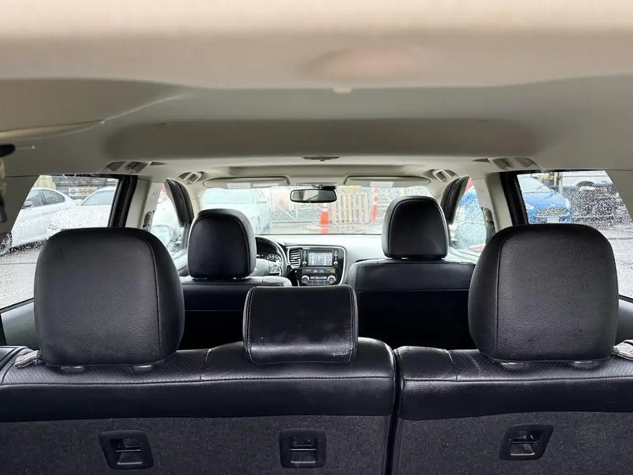 Mitsubishi Outlander снимка Mitsubishi Outlander